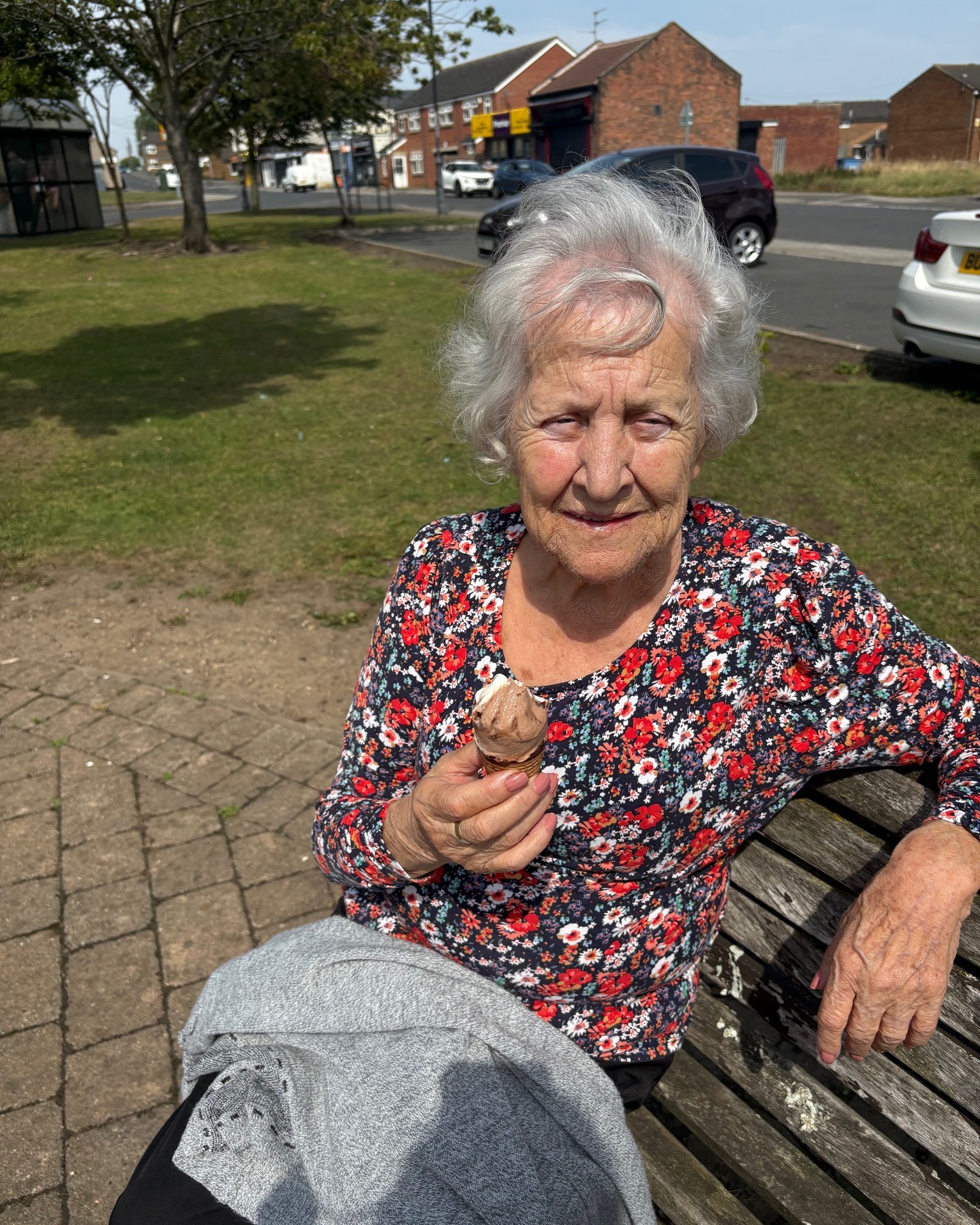 #lindisfarneshotton 
On Friday afternoon both Jessie’s have enjoyed spending some time outdoors in the beautiful sunshine!