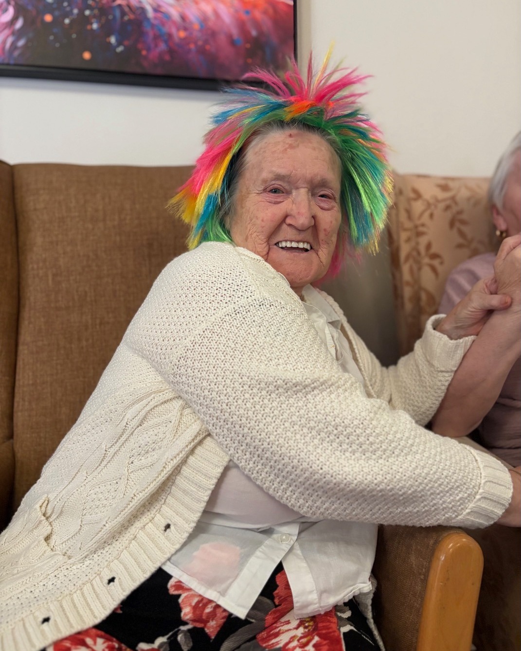 #lindisfarneshotton 
What an unforgettable afternoon! ✨
Our residents were absolutely thrilled to welcome the fabulous Shirley Mac for a special visit today. There were plenty of smiles, a cheeky shandy (or two!), and lots of dancing she truly lit up the room! 💃🍻💛
Thank you, Shirley, for bringing your sparkle – we can’t wait to have you back! 🌟