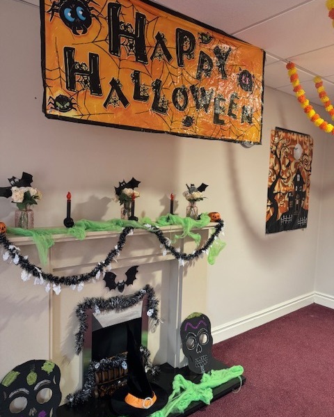 Halloween Spirit is Here at #lindisfarneseaham ! 👻🎃 

Our home is looking spooktacular! Halloween decorations are up, and it’s been great to see residents enjoying the festive atmosphere 🕸️🦇🧡