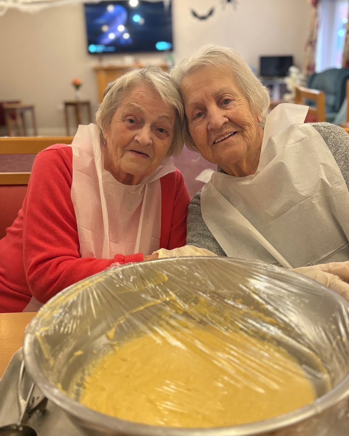 #lindisfarneshotton 
🎃🧁 Spooky Cupcake Fun! 🧁🎃

Our residents had a fang-tastic afternoon getting into the Halloween spirit baking and decorating some delightfully spooky cupcakes! 👻🕷️ There was plenty of laughter, sprinkles, and of course, a well-earned cup of tea to enjoy alongside their tasty creations. ☕💜

We hope you enjoy these photos as much as we enjoyed making (and eating!) our Halloween treats. 🎃