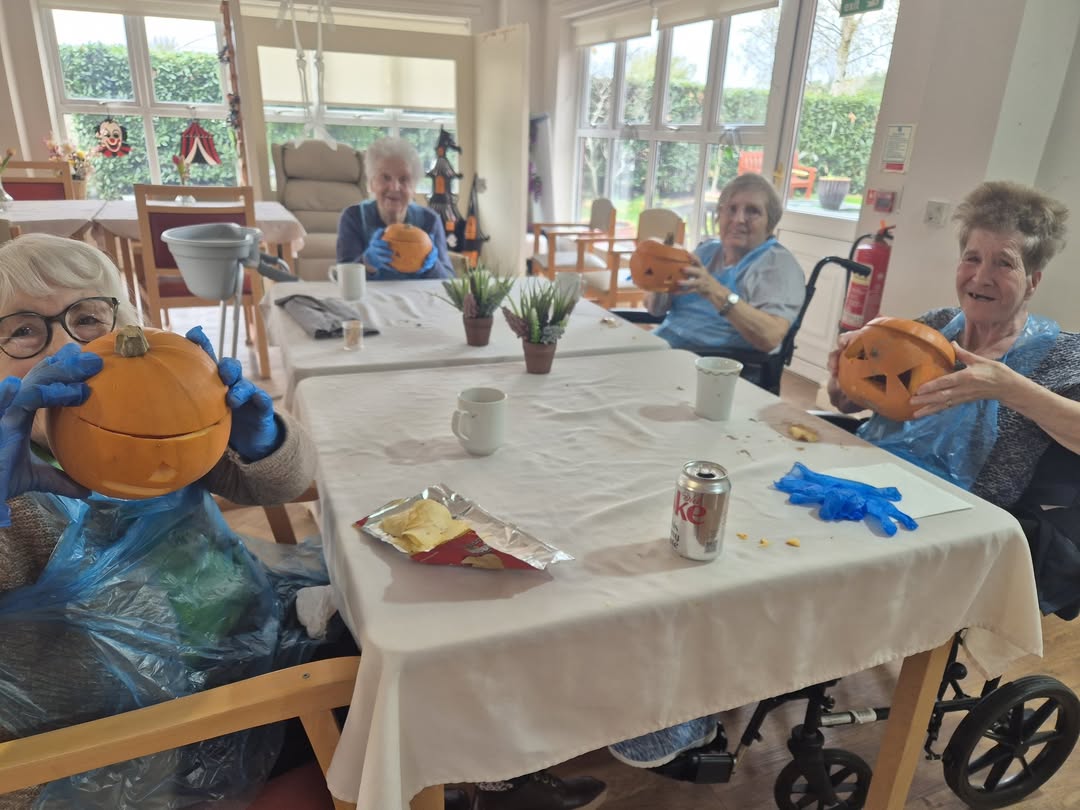 #lindisfarneouston 
Keeping our residents at Lindisfarne Care Home in the spooky mood for Halloween - Pumpkin prepping and chocolate coated apple slices for a treat.  Well done everyone.