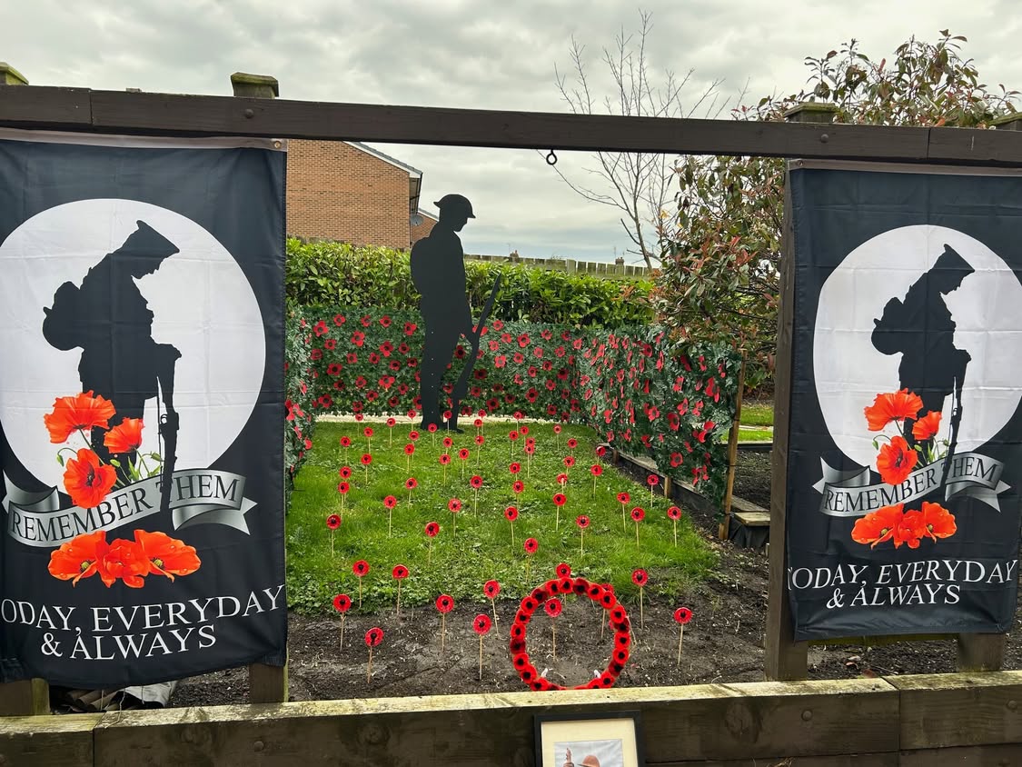 #lindisfarneseaham 
Big thank you to Dave, Vicky and Ant  for the beautiful display this year 🌺