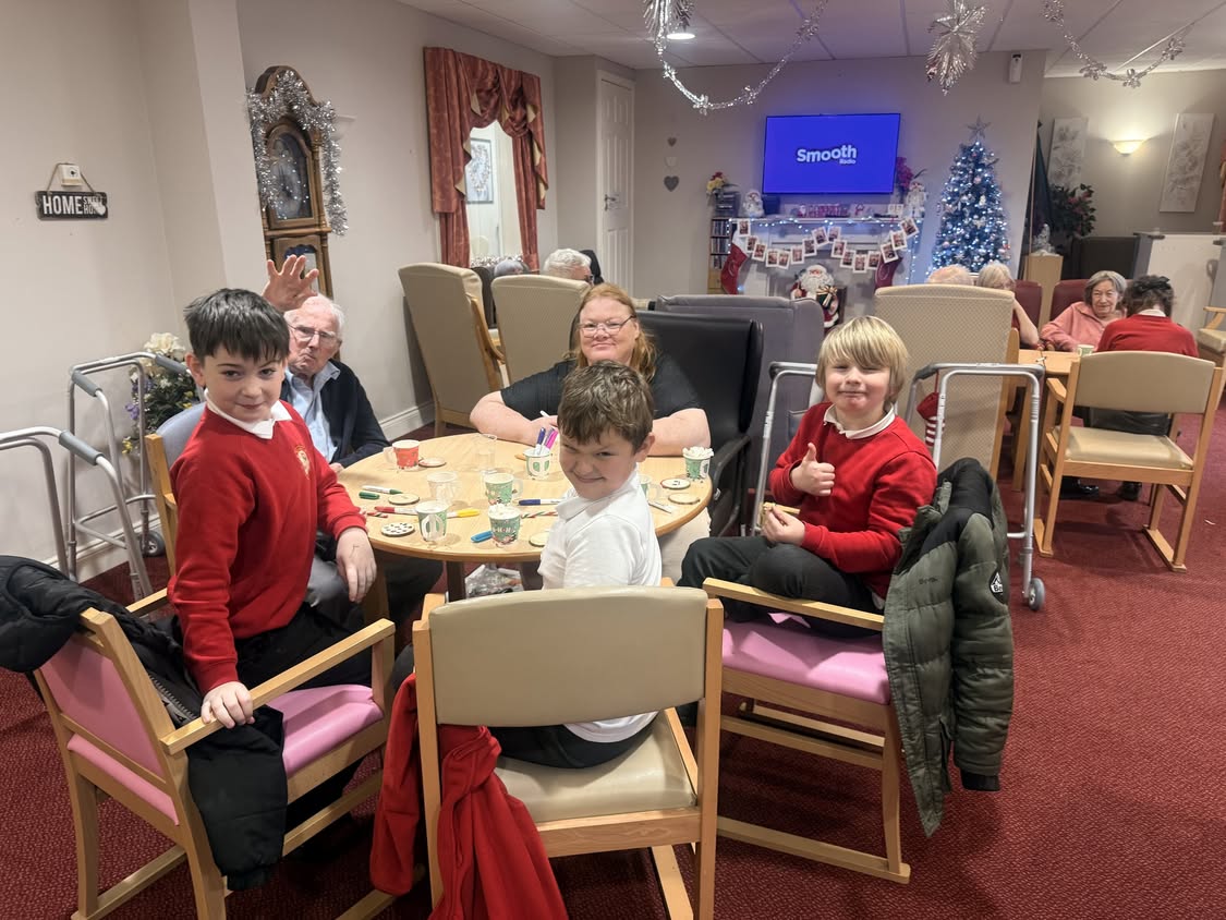 #lindisfarnenewtonaycliffe 
Pupils from St Josephs Catholic Primary School visited the home on Friday and participated in some festive art and crafts as well as enjoying a cup of festive hot chocolate with our residents 🥰
 All had an amazing afternoon and we would like to thank the students at St Josephs Catholic Primary School for making it a fun afternoon 🥳