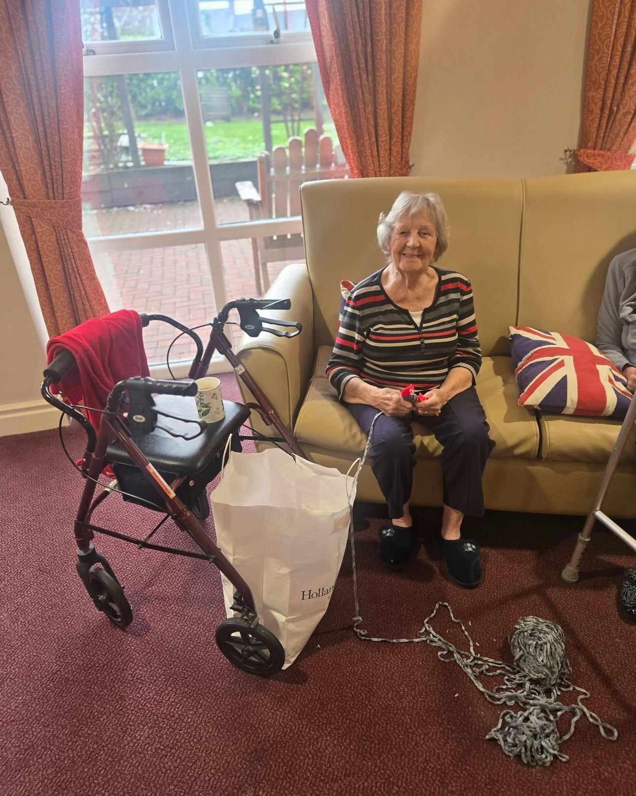 #lindisfarneseaham 
For Arts and Crafts day, our talented residents made beautiful Pom Poms 🤩