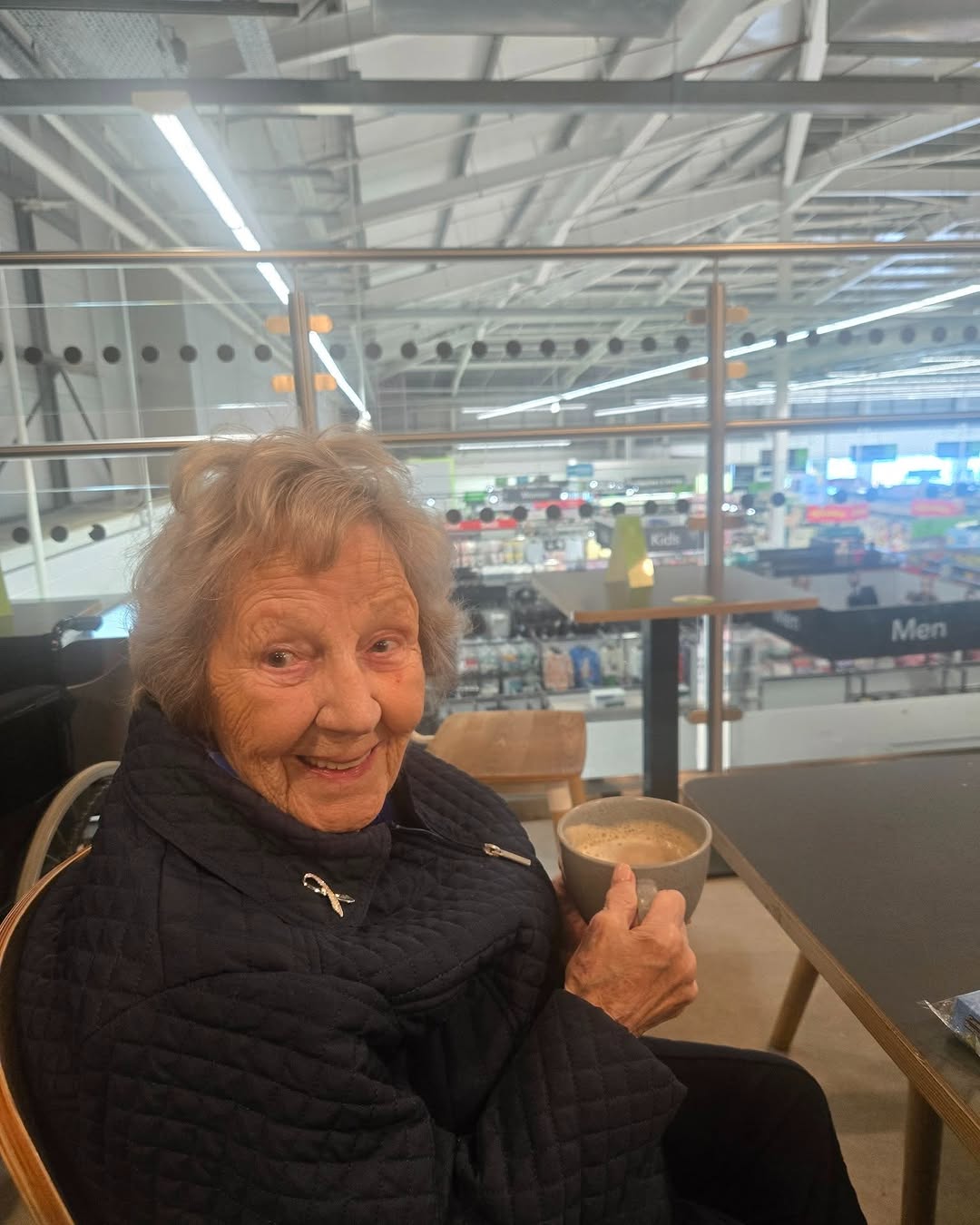 #lindisfarneseaham 
Residents enjoyed a trip to the shops and local cafe 🤩