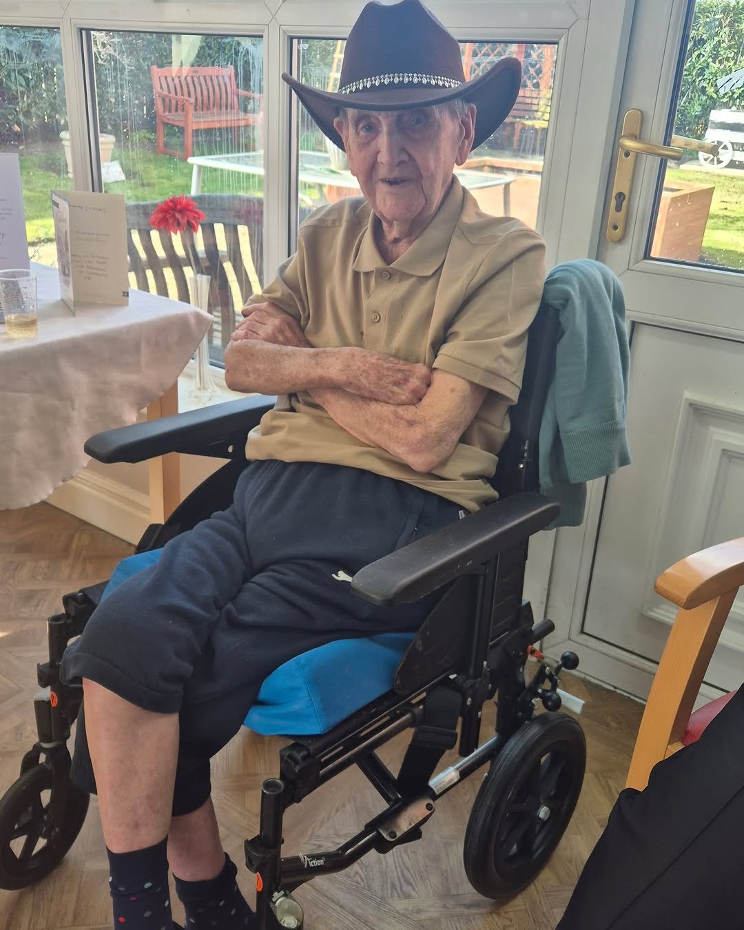 Happy 101st Birthday to this fine young gentleman, Thomas, aka Tucker 🤩  Hope you enjoyed celebrating with a party at #lindisfarneouston 🎉