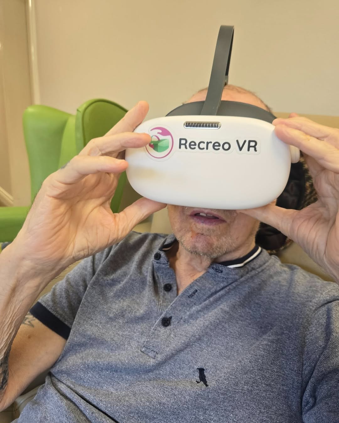 #lindisfarneseaham 
Residents enjoyed a trip to Lanzarote and Durham Cathedral using VR headset.