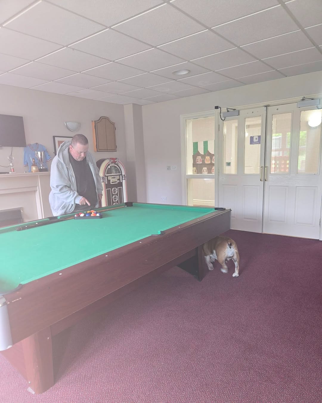 #lindisfarneseaham 
This week, Residents enjoyed playing pool in the games room and a visit from Daisy the bulldog.
