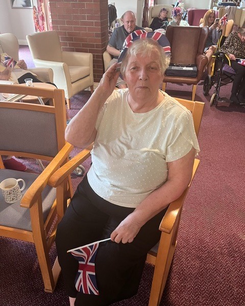 #lindisfarnethrockley 
Here are our residents, family and staff all enjoying the King's bday celebrations on 13th June this year, with music from Chris Johns 🥳